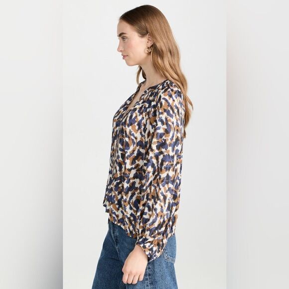Velvet by Graham & Spencer Women's Melinda Printed Button-Up Top Size Medium - Picture 5 of 12